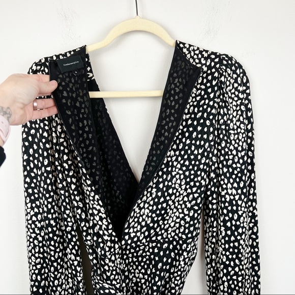 Fiveseventyfive Black and White Print Long Sleeve Blouse - Picture 3 of 8